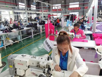 衣暖人心，黔南州鄉(xiāng)村振興局織就鄉(xiāng)村發(fā)展新畫卷